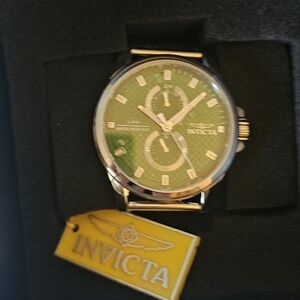 Invicta Men's Green Dial Silver-Tone Chronograph Watch